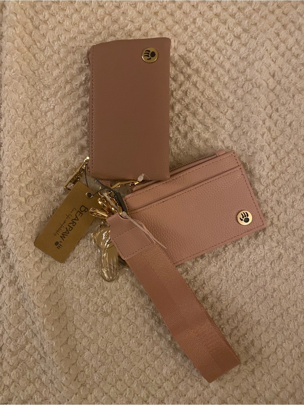 Bearpaw Women's Pink Wristlet Card Case Set